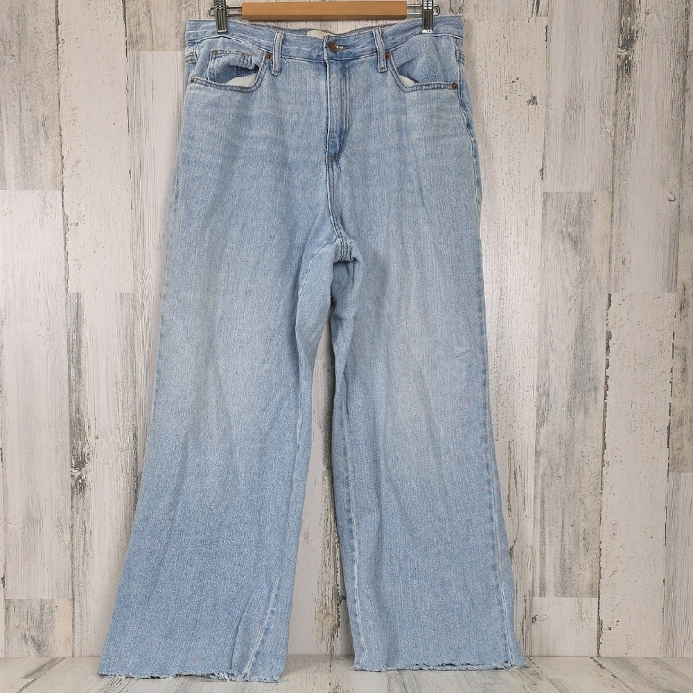 Universal Thread Relaxed Wide Leg Light Blue Wash Denim Jeans Size 10 30R